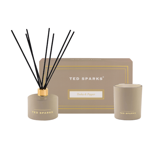Gift sets - Sorprénde a tus clientes con una caja regalo rellena de las mejores velas aromáticas y difusores.